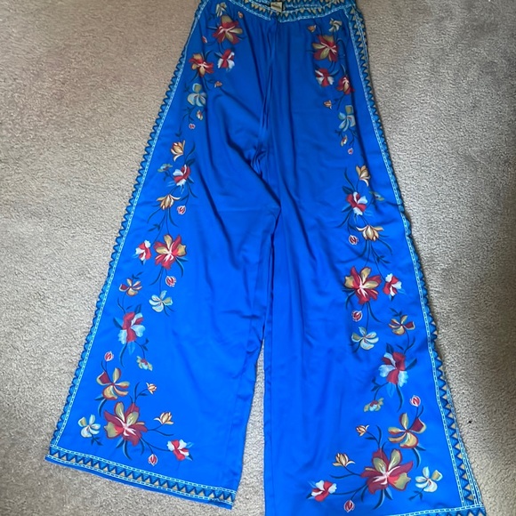 Flying Tomato Pants - Flowy pants